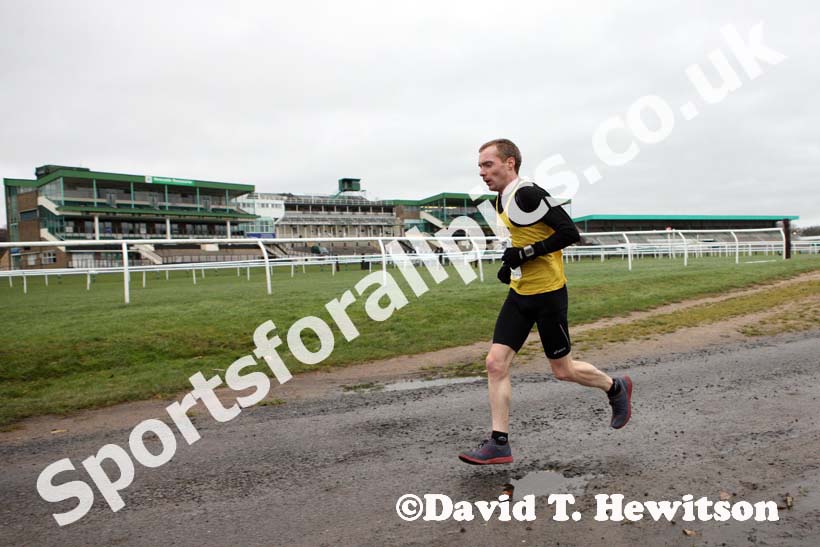 White 268, Newcastle Racecourse Half/Marathon/50k, Newcastle Racecourse, Gosforth, Newcastle. Photo: David T. Hewitson/Sports for All Pics
